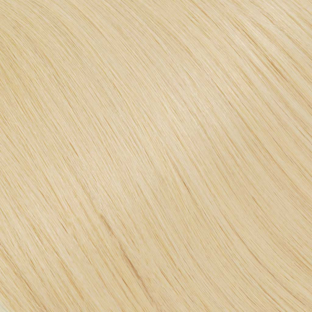 A cool beige blonde — understated and refined.
The most wearable blonde in the collection.