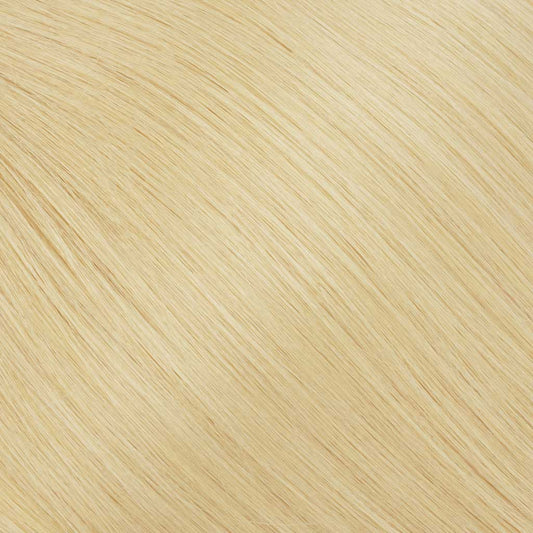 A luminous golden platinum.
Warmer than platinum, brighter than blonde — extremely reflective.